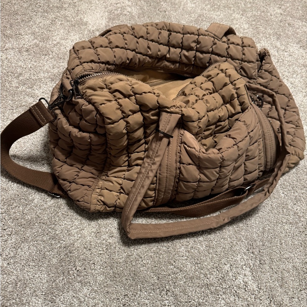 Puffer duffel bag